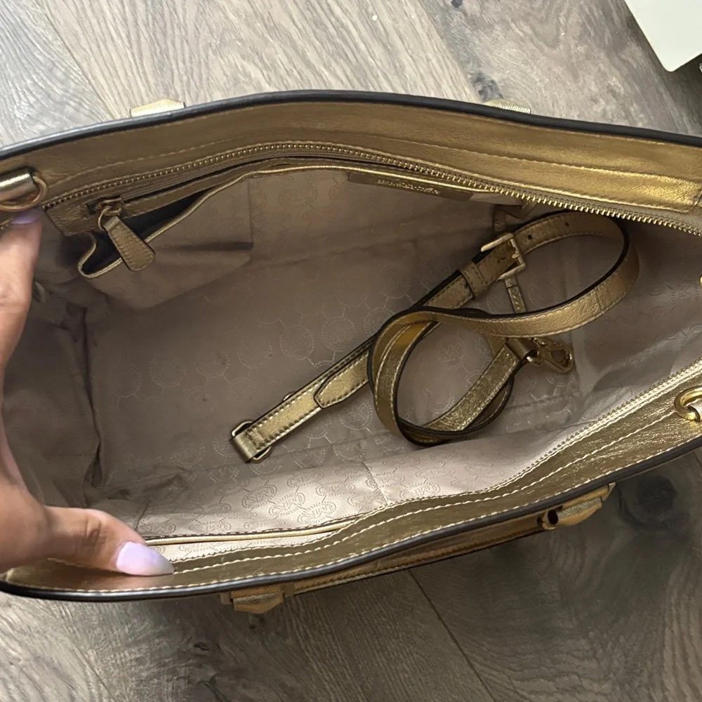 Michael Kors SELMA large Gold Tote